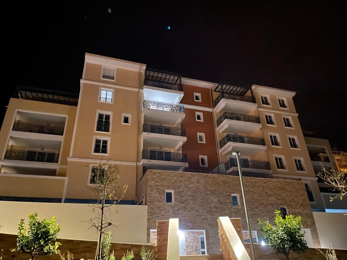 Bel Appartement Au Calme Avec Parking Menton Buitenkant foto
