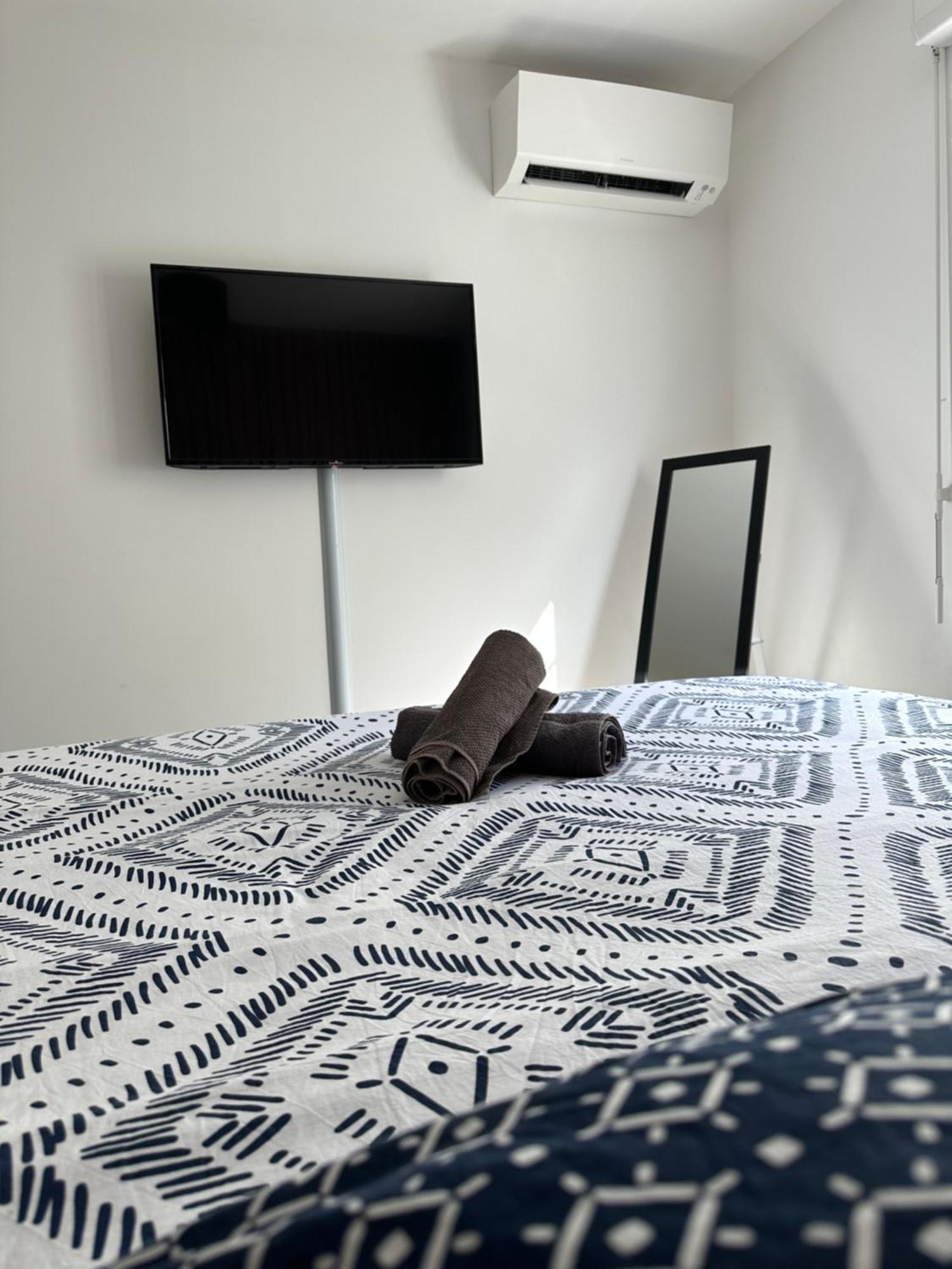 Bel Appartement Au Calme Avec Parking Menton Buitenkant foto